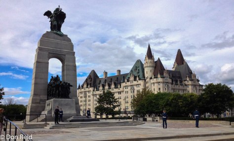 Ottawa - the superb War memorial